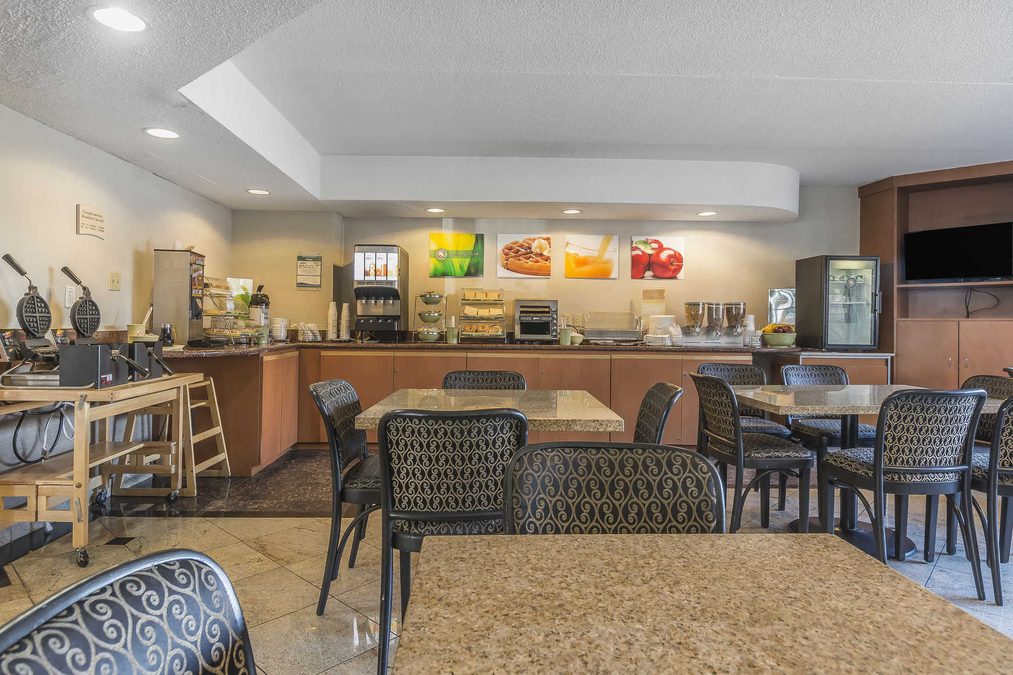 Quality Inn & Suites 5585 Ambler Drive Mississauga Ontario Fasilitas foto