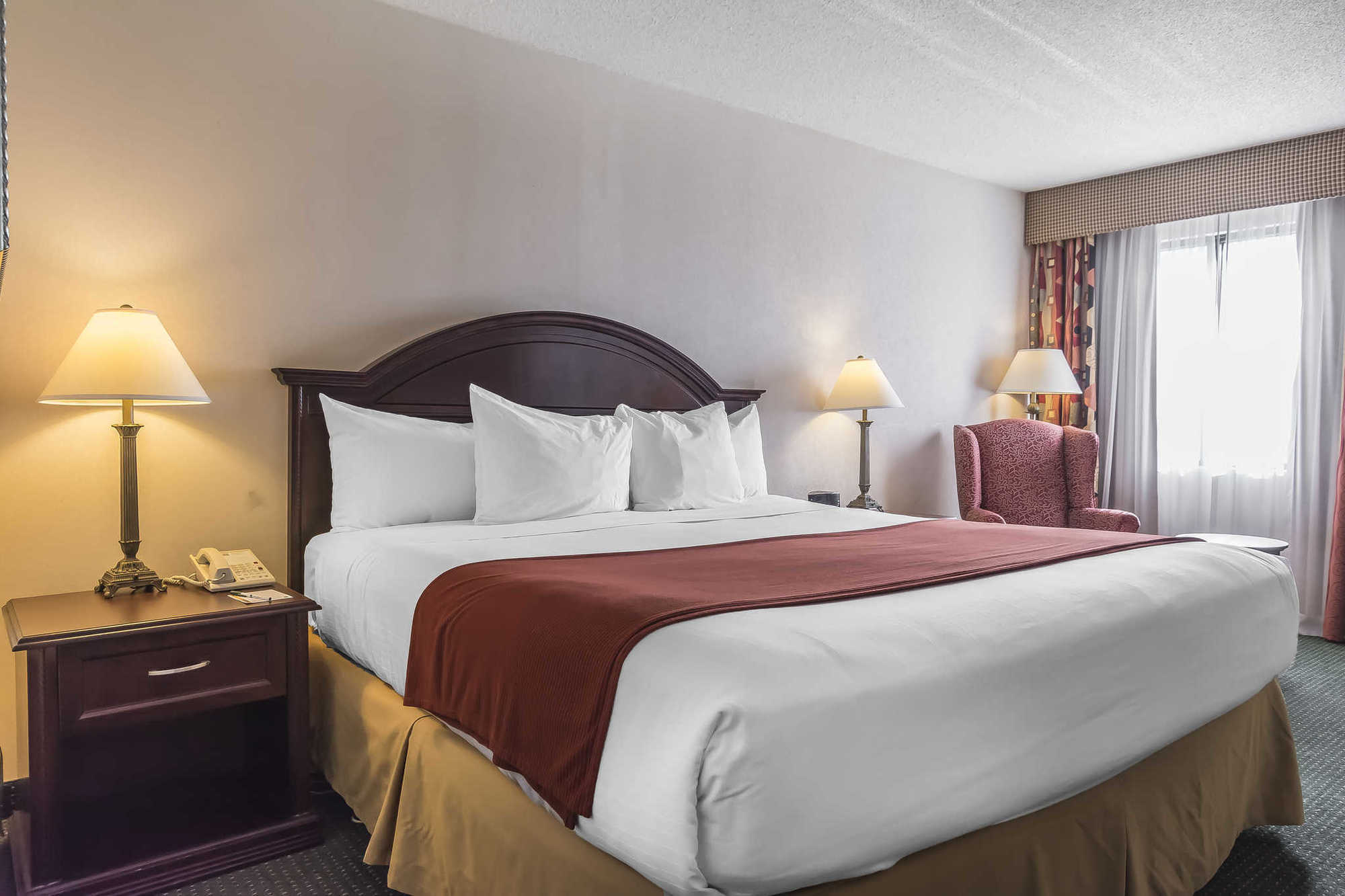 Quality Inn & Suites 5585 Ambler Drive Mississauga Ontario Ruang foto