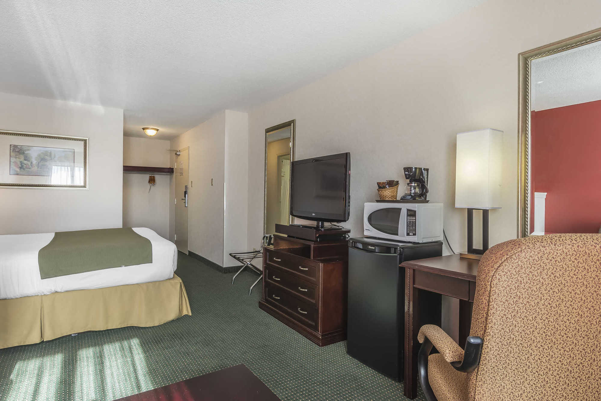 Quality Inn & Suites 5585 Ambler Drive Mississauga Ontario Ruang foto