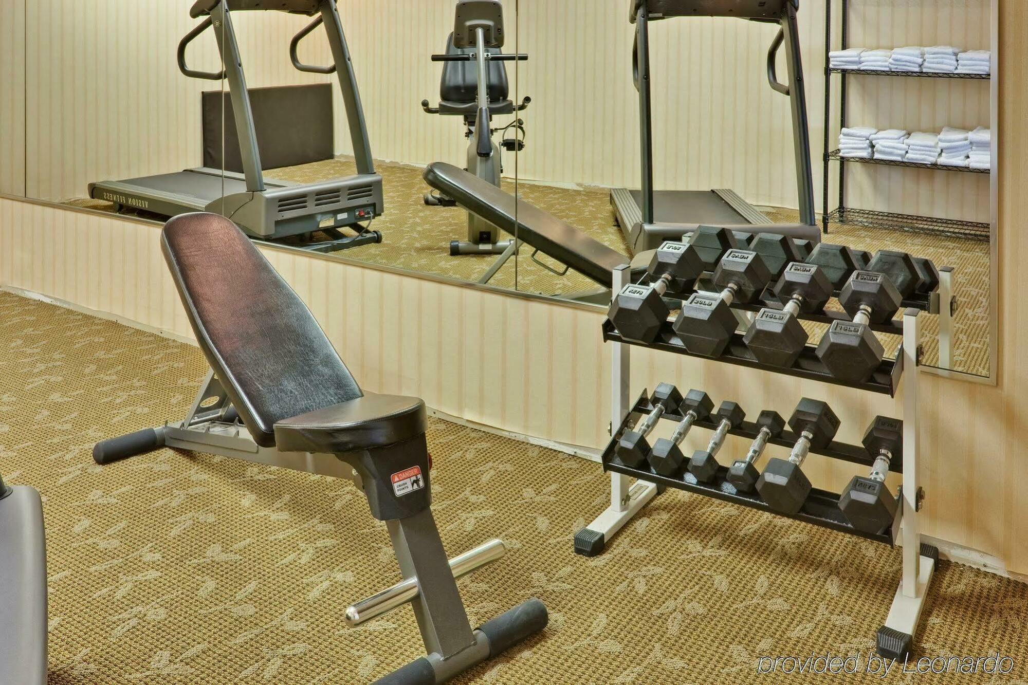 Quality Inn & Suites 5585 Ambler Drive Mississauga Ontario Fasilitas foto
